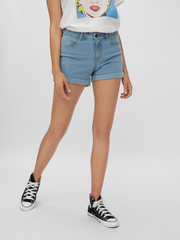 Noisy May Short Femme